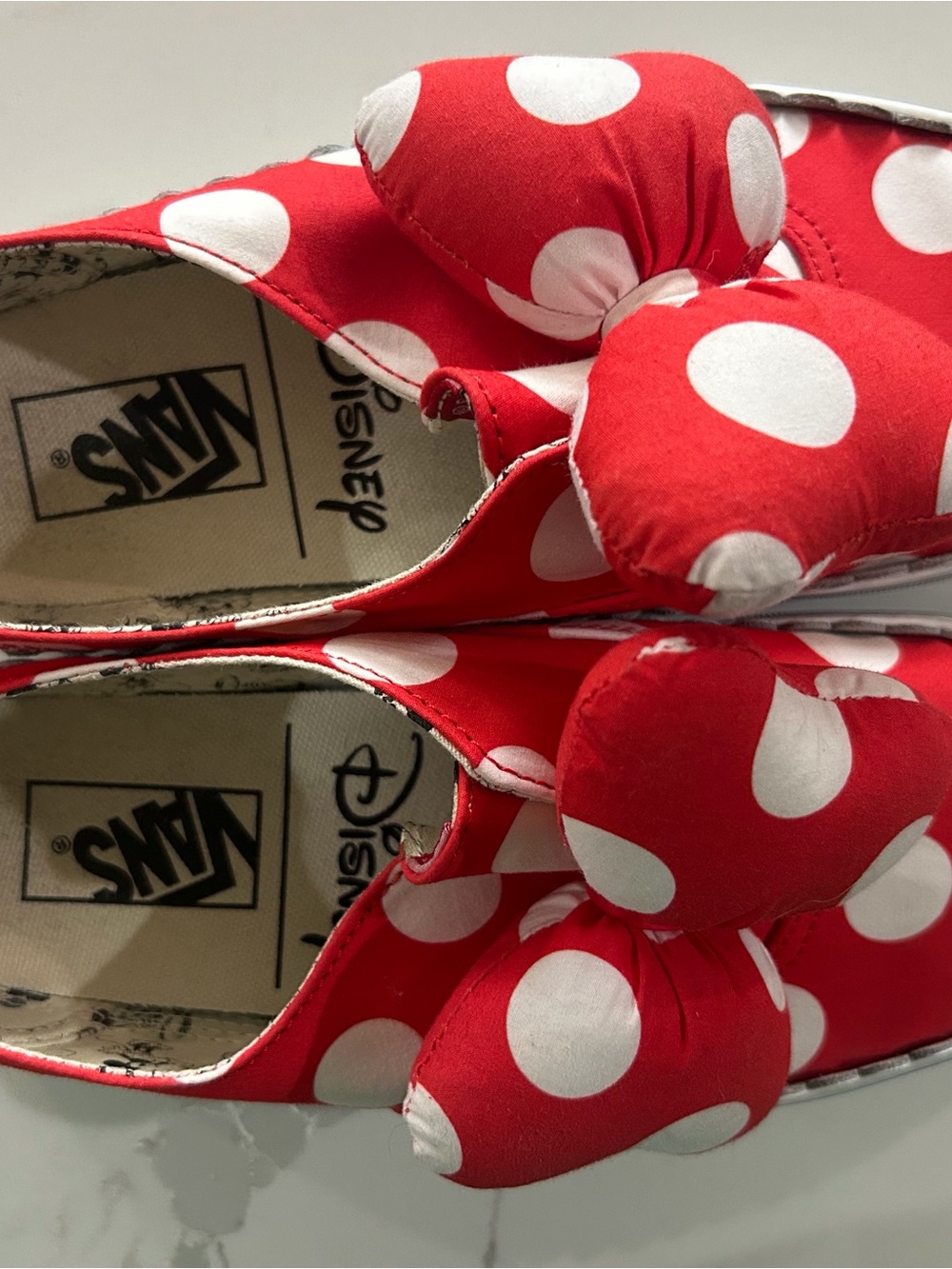Women’s *Minnie Mouse* Vans - Picture 4 of 6